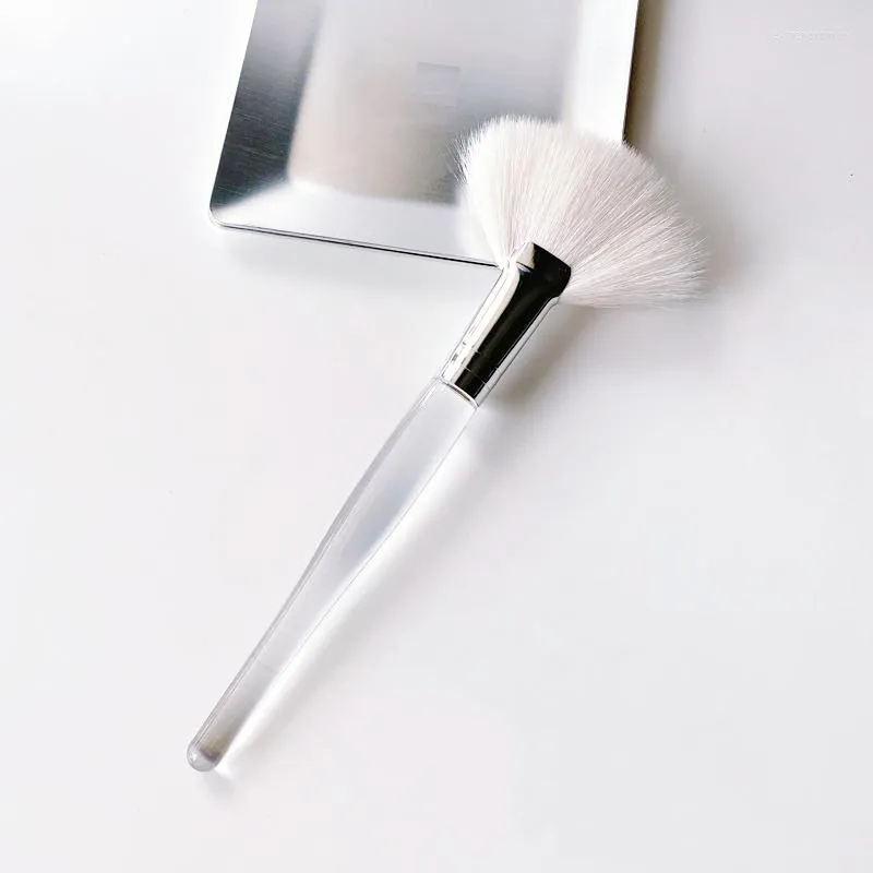 Makeup Brushes Fan Brush get Hår Professionell Blush Blender Contour Highlighter