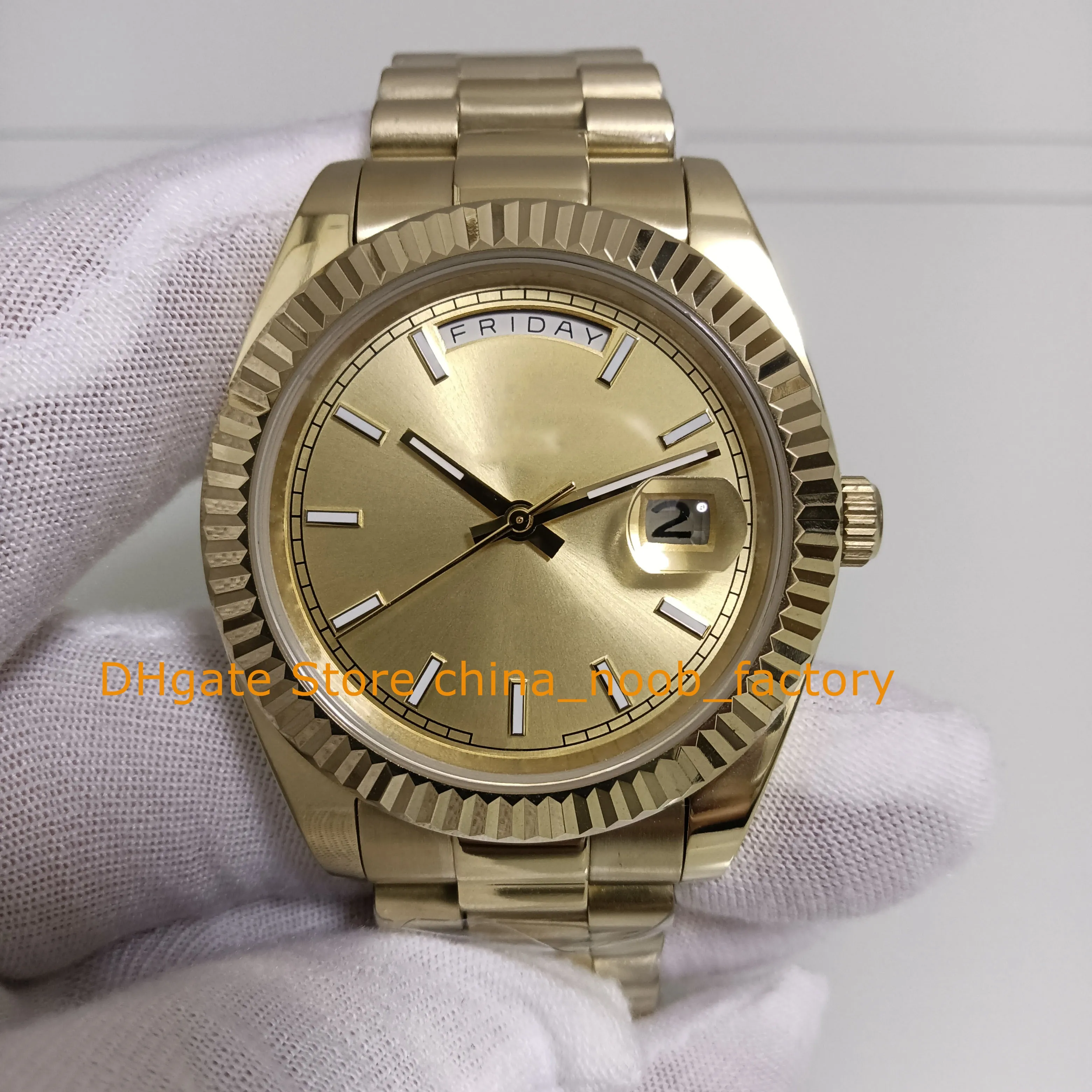 Stile maschile maschile con orologio automatico da 40 mm giallo da uomo in oro giallo quadrante champagne champagne romano orologi meccanici scanalati