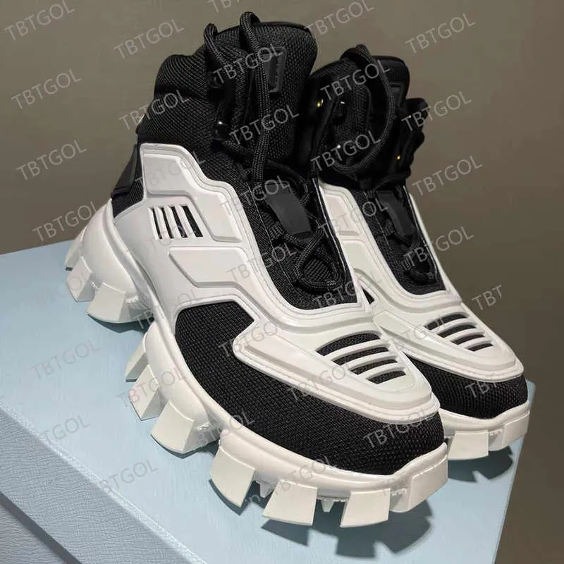Bulk Designer Sneakers For Men Sale: Cloudbust Thunder Knit Bulk Designer Sneakers For Men Sale: Cloudbust Thunder Knit