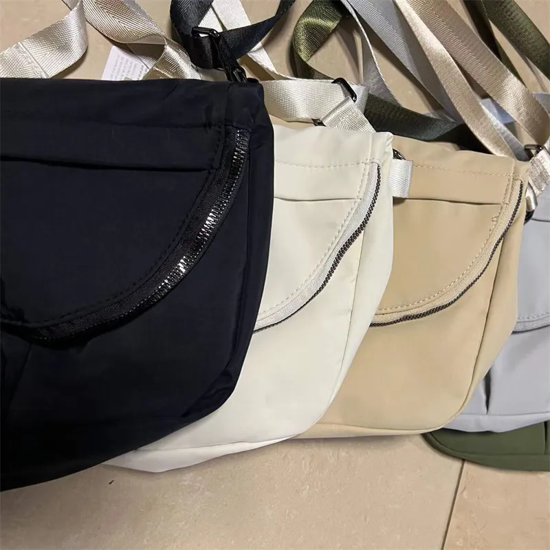 Lu Yoga Bag Luxury Designer Shourdled Bagsレディースハンドバッグオーバーナイトフェスティバルバッグ5Lシティバックパックアウトドアスポーツメッセンジャー240i