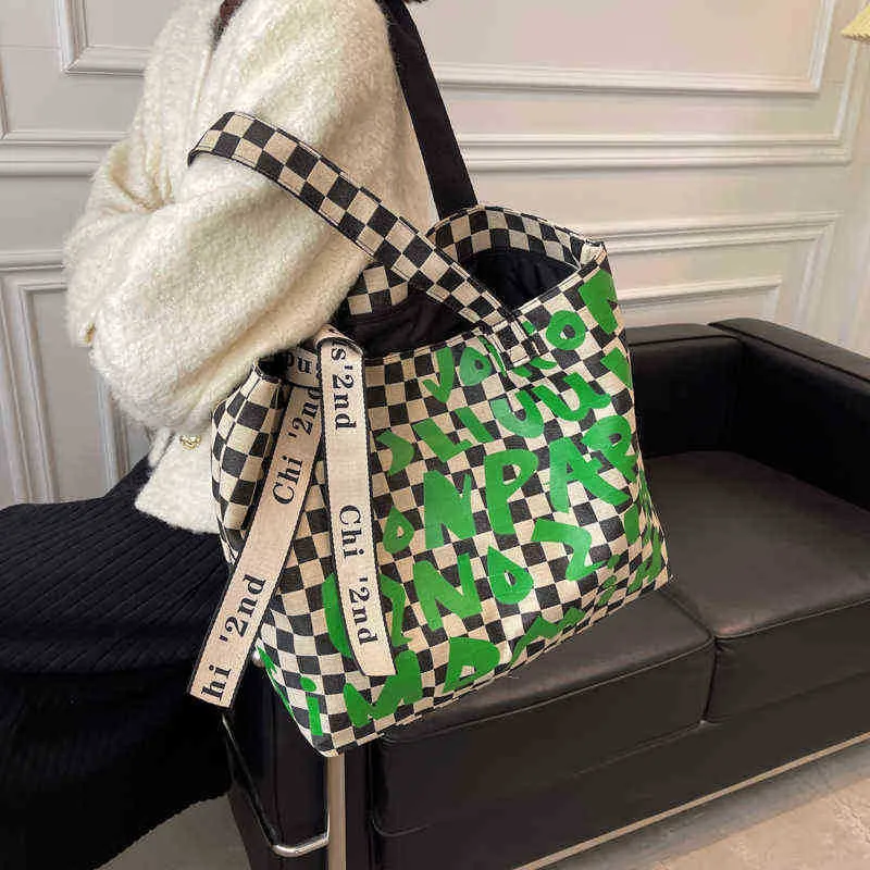 حقائب كبيرة على النمط الأجنبي للأكياس النسائية الخريف والشتاء الأزياء متعددة الاستخدامات حقيبة الكتف عالية الجودة حقيبة الأزياء 220517
