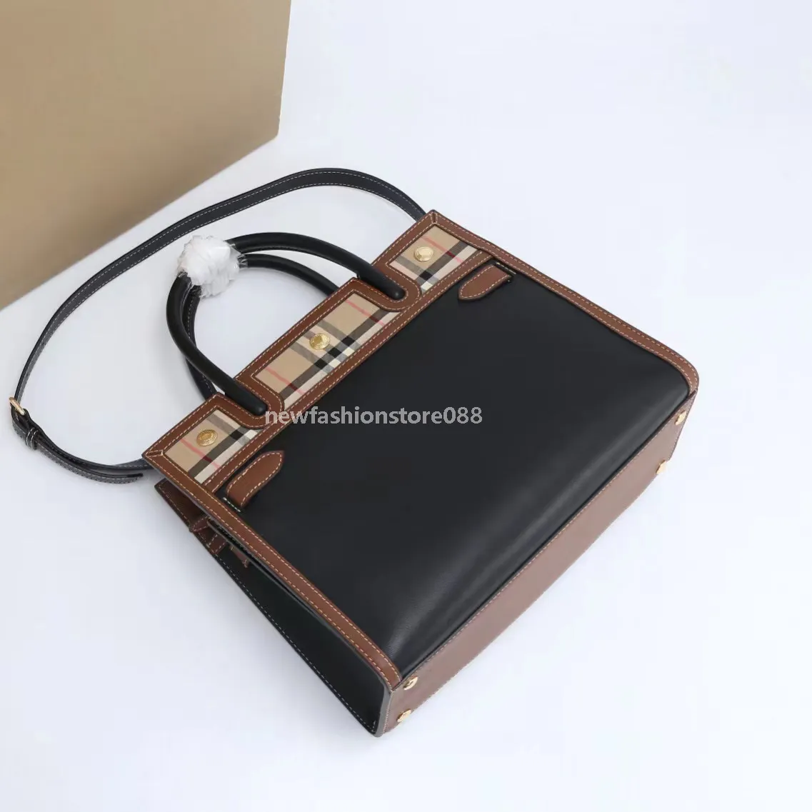 Das Banner Totes Titel Designer Handtaschen Ledertaschen Modesfrau Tasche