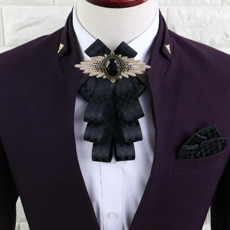 Bow Ties Fashion Diamond Elegancki dżentelmen Butterfly Naszyjnik Wedding Party Butterflygravata Wspaniały krawat dla mężczyzny prezenty