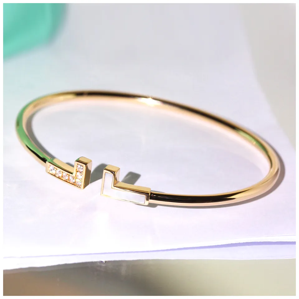 س سوار سوار الأساور للنساء الماس Bangle Braclets Edelstahl Cuff Gold Braclet for Girlfriend Pulsera Mama Bracciale Uomo oro bracciali