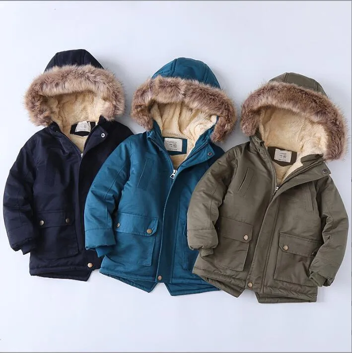 Roupas de grife infantil garotas garotas de tench grossa garotos jackets com algodão, vestidos de veludo de inverno, casacos com capuz de capa de malha de moda de manga longa BC166