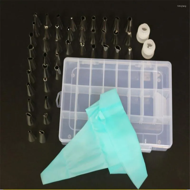 Bakeware Tools 45st Cake Decorating Kit Piping Munstycken bakverk Tips Fondantdekor Set Cupcake dessert bakning med låda