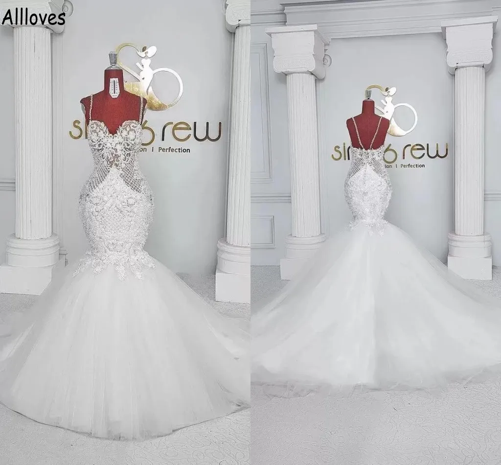 Dubai Arabia Saudita Abiti da sposa a sirena con applicazioni di pizzo Cinghie senza spalline Abiti da sposa vintage con perline floreali Abiti da sposa senza schienale sexy Taglie forti CL1430