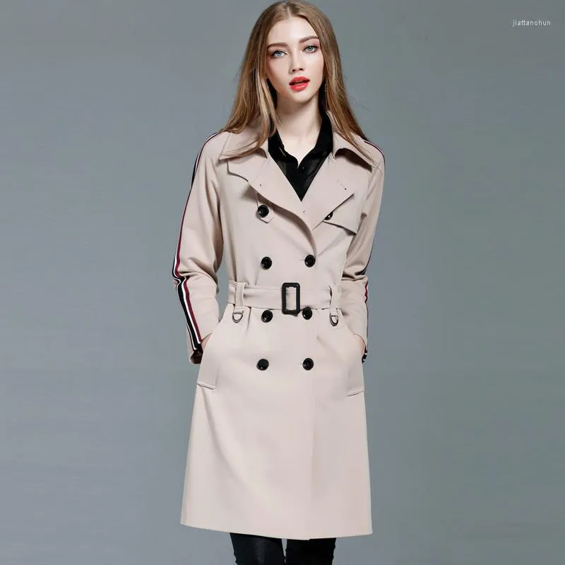 Casacos de trincheira feminina Autumn High Fashion Woman Woman Classic Double Bastted Coat Double Impermea Caneta Business Women Outerwear 1085