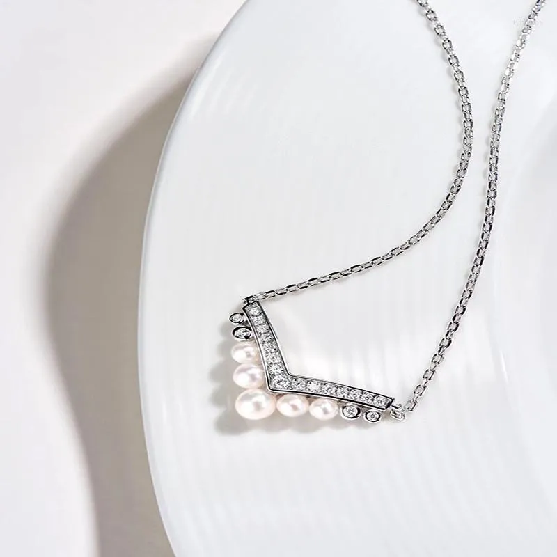 Naszyjniki wiszące szlachetne i eleganckie perłowe naszyjnik wermikulitowy oryginalny wysokiej jakości wykwintne festiwale modowe prezent