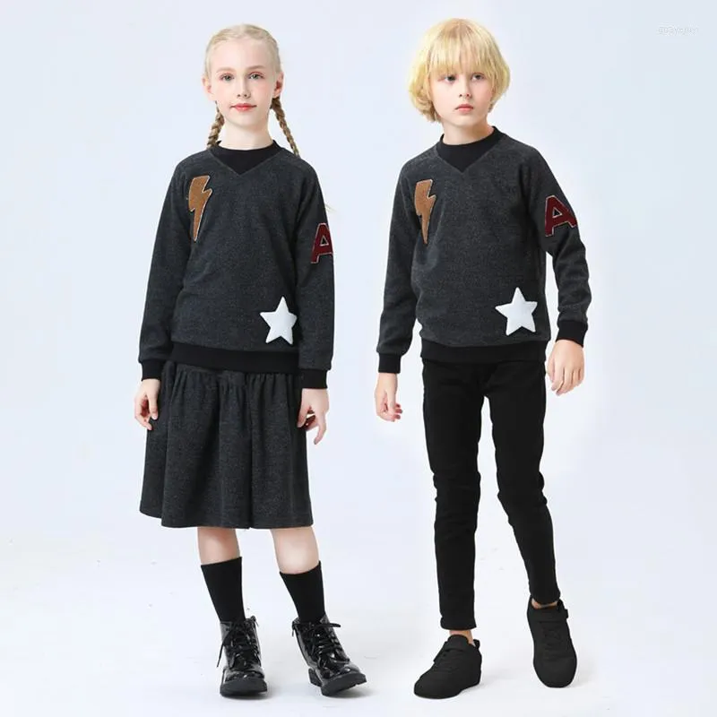 Kläder sätter barn pojkar flickor chenille patch höst vinter 2 st set topp polyester familj matchande kläder