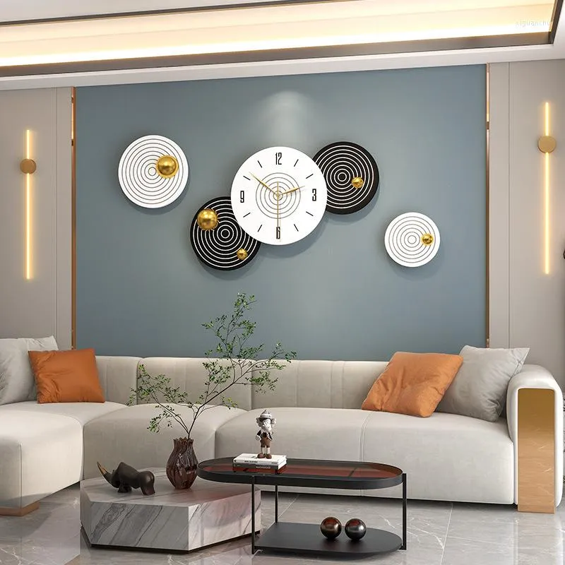 Orologi da parete Design moderno Orologio in bianco e nero Soggiorno Sala da pranzo Decorazione Semplice Muto Fashion Art Home Decor