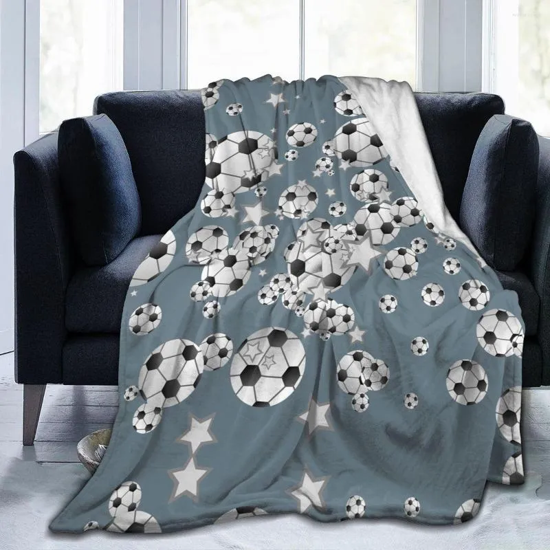 Cobertores de flanela macia macio bolas de futebol engraçadas e estrelas viajam de inverno portátil arremesso de cama fina de cama