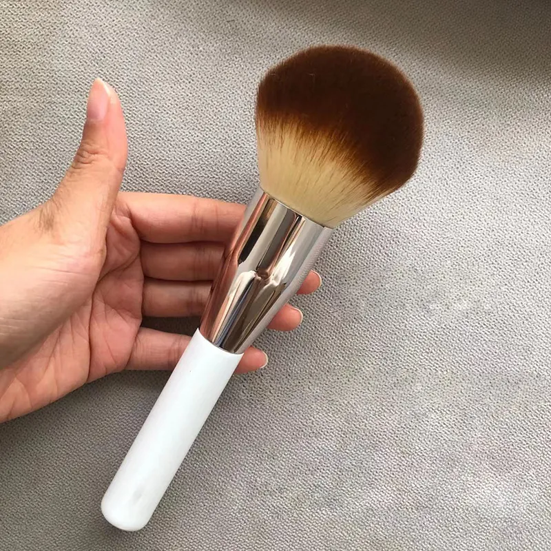 White Loose Powder Foundation Brush Professional Soft Fiber Hair Makeup Brush Women Cosmetic Tool