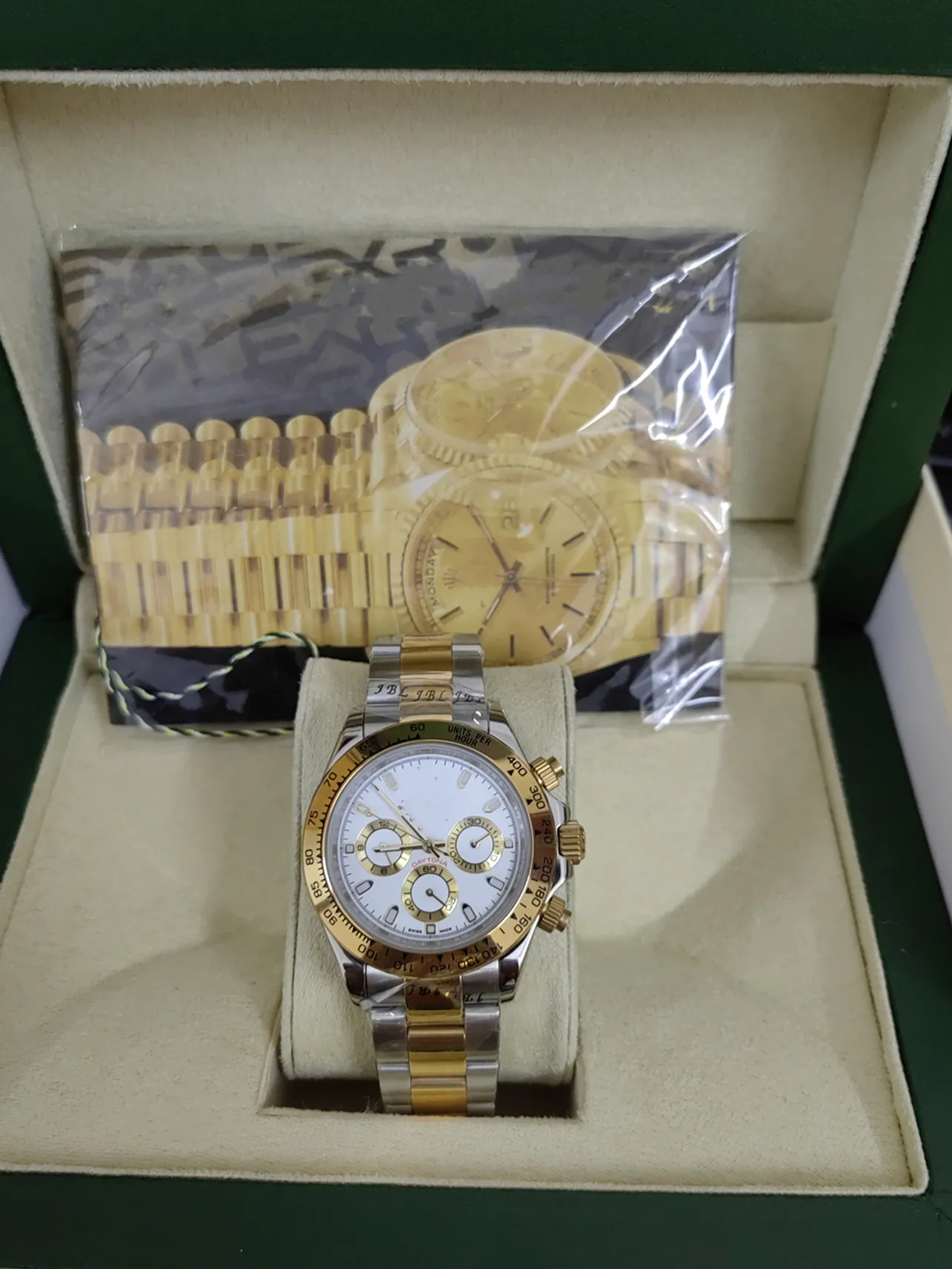 Med original Box Men's Watch High-End Design f￶r att skapa automatisk Sport Sapphire Glass Ceramic Bezel rostfritt st￥l Original Buckle Armband Gold Dial Watchs