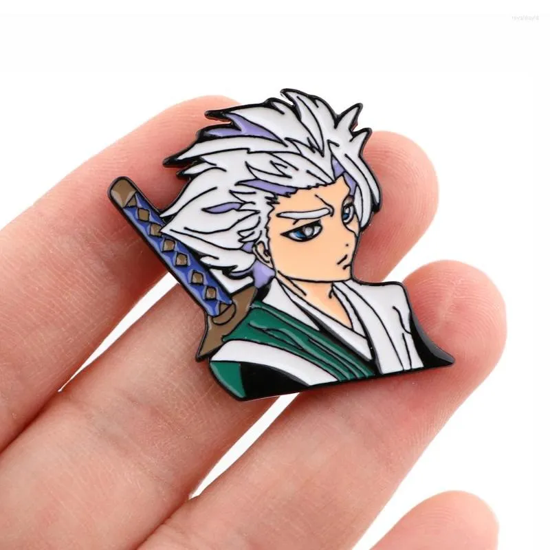 Broches Hitsugaya Toushirou esmalte Pin Anime solapa pines para mochilas año regalo Manga insignias en mochila broche ropa