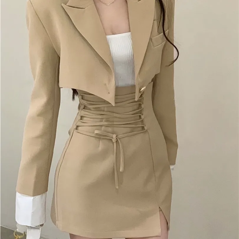 Zweiteiliges Kleid 2 Set Frauen Casual Y2k Crop Tops Elegante Jacke Mäntel Miniröcke Koreanische Mode Anzüge Herbst Blazer 221115