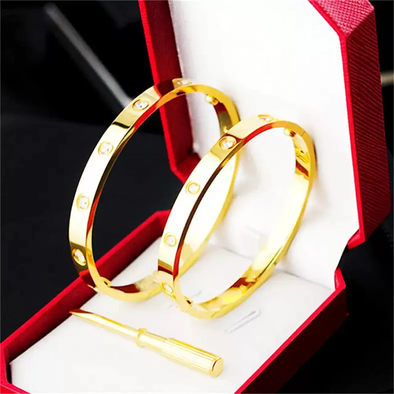 Luxe glamour damesarmband klassieke nagelarmband unisex Valentijnsdag huwelijksgeschenk 18K titanium staal gelegeerd roestvrij staal