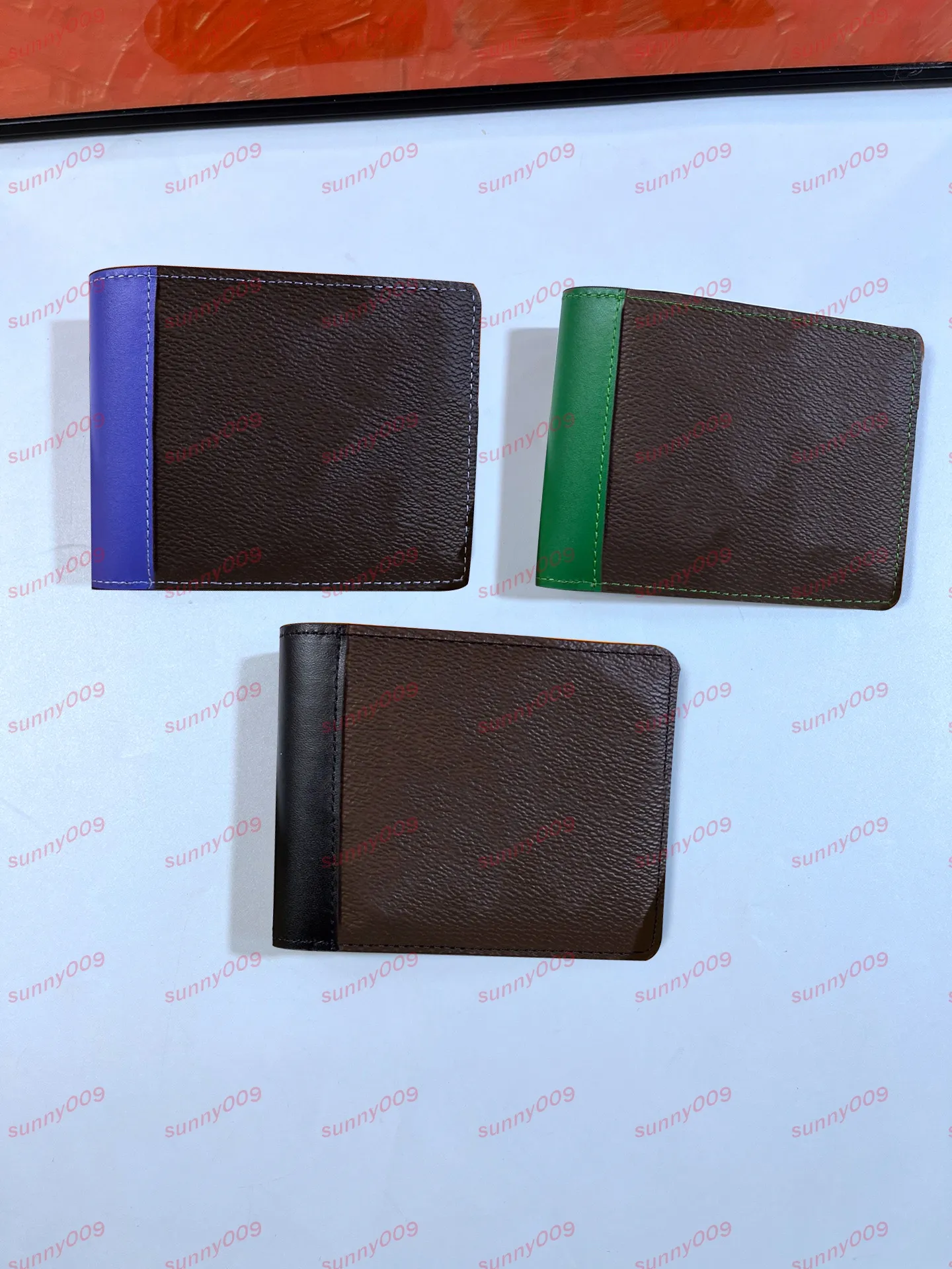 Titulaire de la carte Designer Portefeuilles de luxe Détenteurs de passeport Mode Flip Porte-monnaie Porte-clés Porte-cartes Compact et portable Couture bicolore