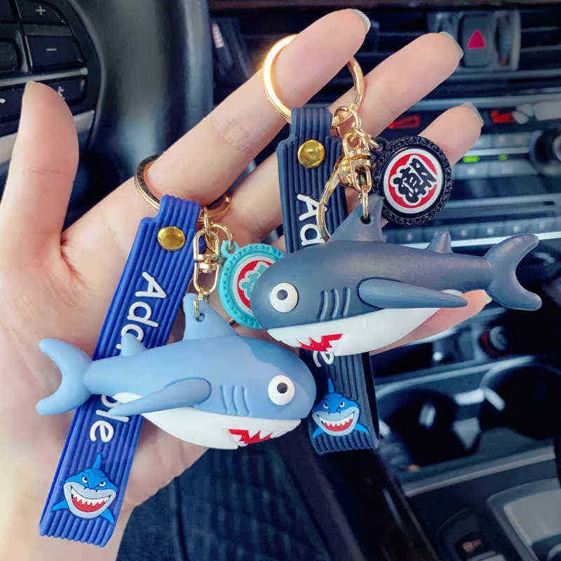 Keychains Cartoon Shark Keychain Creative Sile Fish Key Chain Car Ryggsäck Pendant Keyring Tillbehör för barn Boy Friends Gift Ny T220909