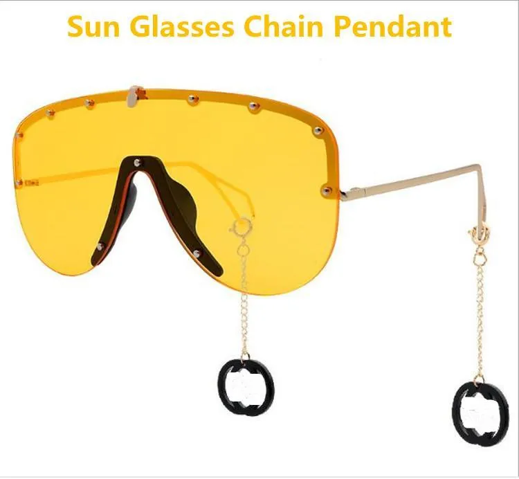 Design de luxe lettres de mode chaînes de lunettes boucle d'oreille pendentif lunettes de soleil accessoires avec boucle en gel de silice pour femmes lunettes de soleil lunettes décoration colorée