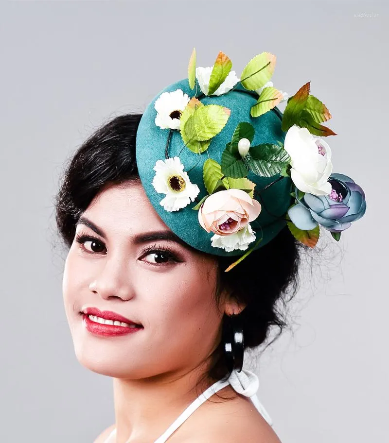 Tocados para mujer Fancy Feather Green Fascinator Headwear Sombreros de boda y tocados Red blanca Accesorios para el cabello para mujer nupcial MD16030