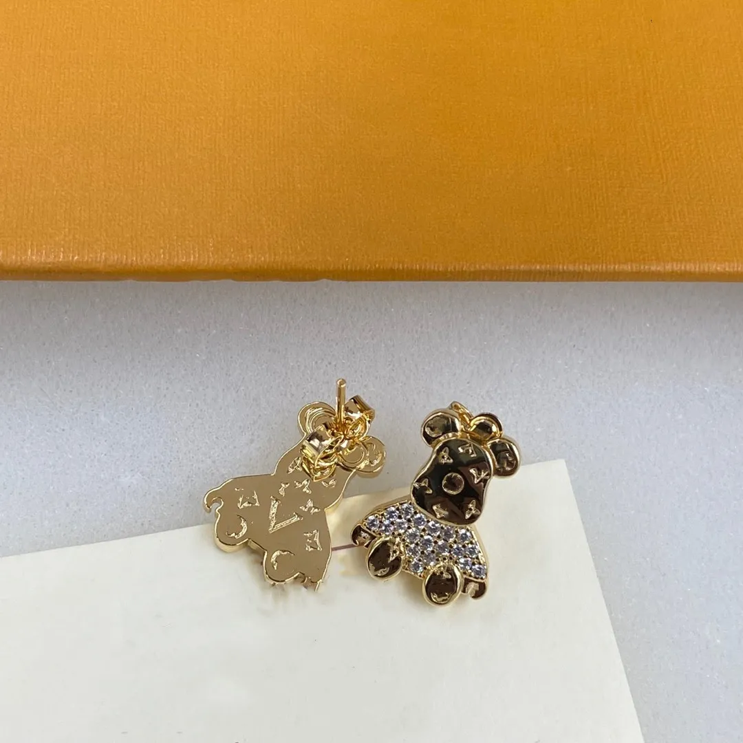 Lüks tasarımcı mücevher çivi cazibe elmas kadın ayı küpeleri altın kaplama bakır zarif kanat küpeler moda yeni stil1876