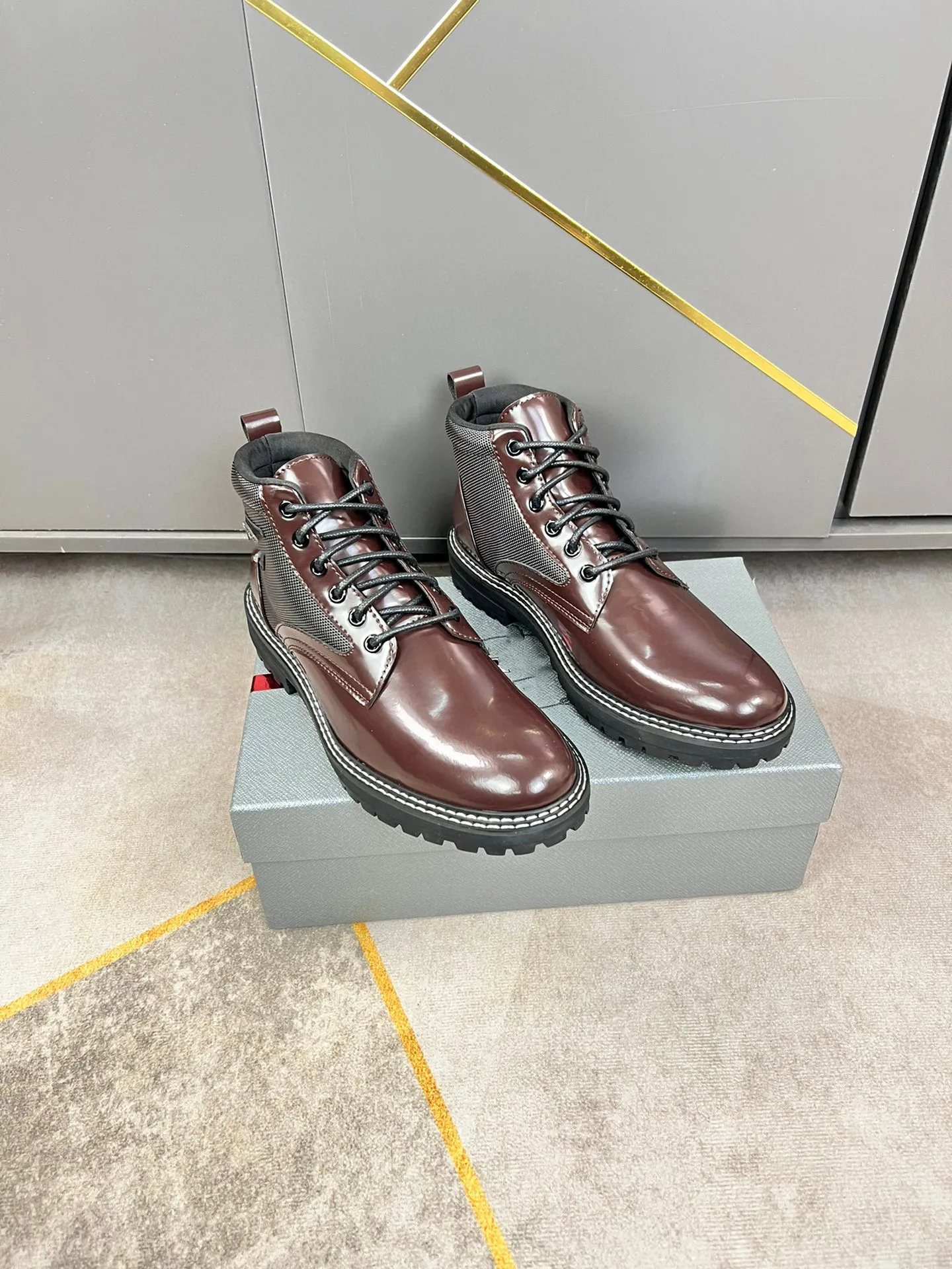 Prad Shoes Designer Versão Top Pure Handmade Custom 2022SS Padas Pula Pula High-Top Fashion Casual Boots Bnnf