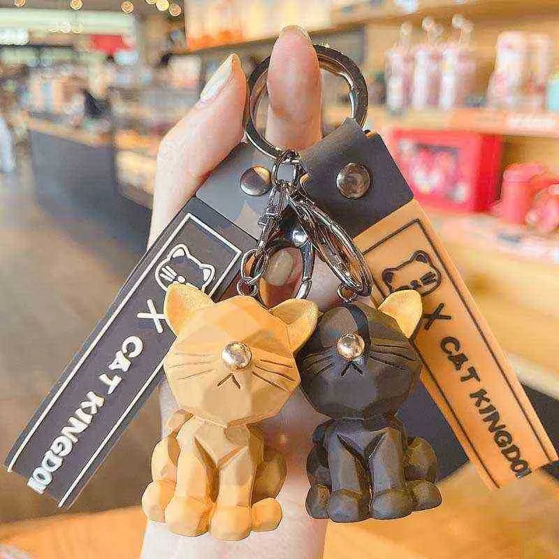 Keychains Creative Acrylic Facettered Cat Keychain Fashion Car Key Pendant Ryggsäck Tillbehör Friends Birthday Present Partihandel Dropshipping T220909