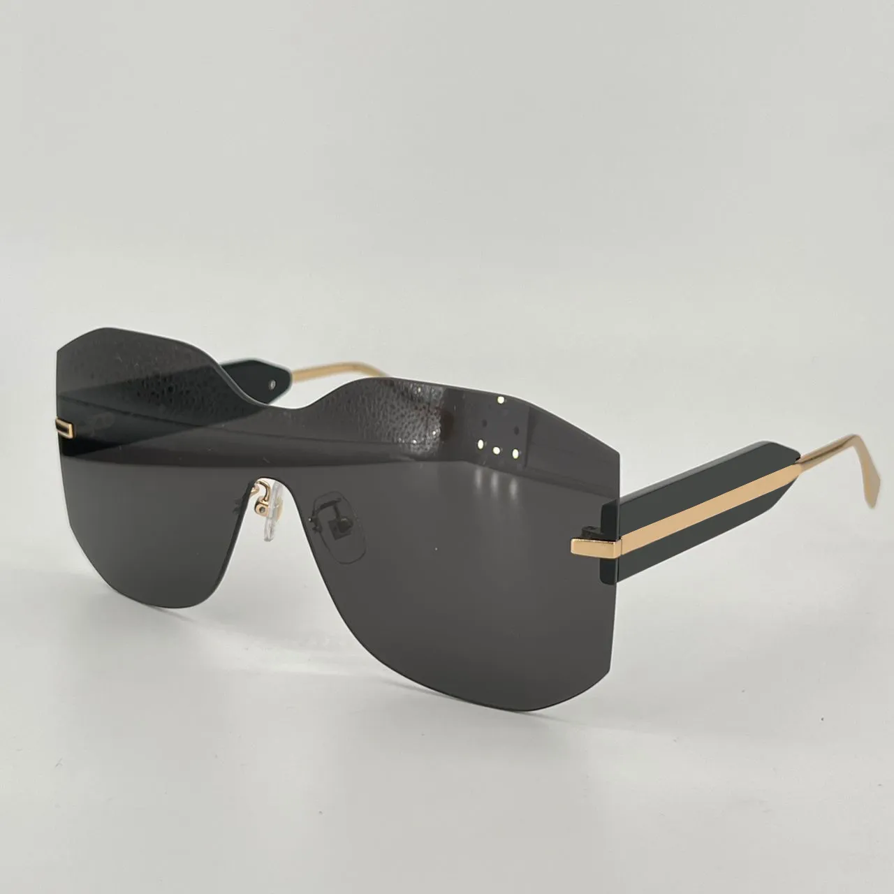Oversized Square Metal Sunglasses with UV400 Protection Jessica Simpson J5715 Oversized Square Metal Temple and  main image 3