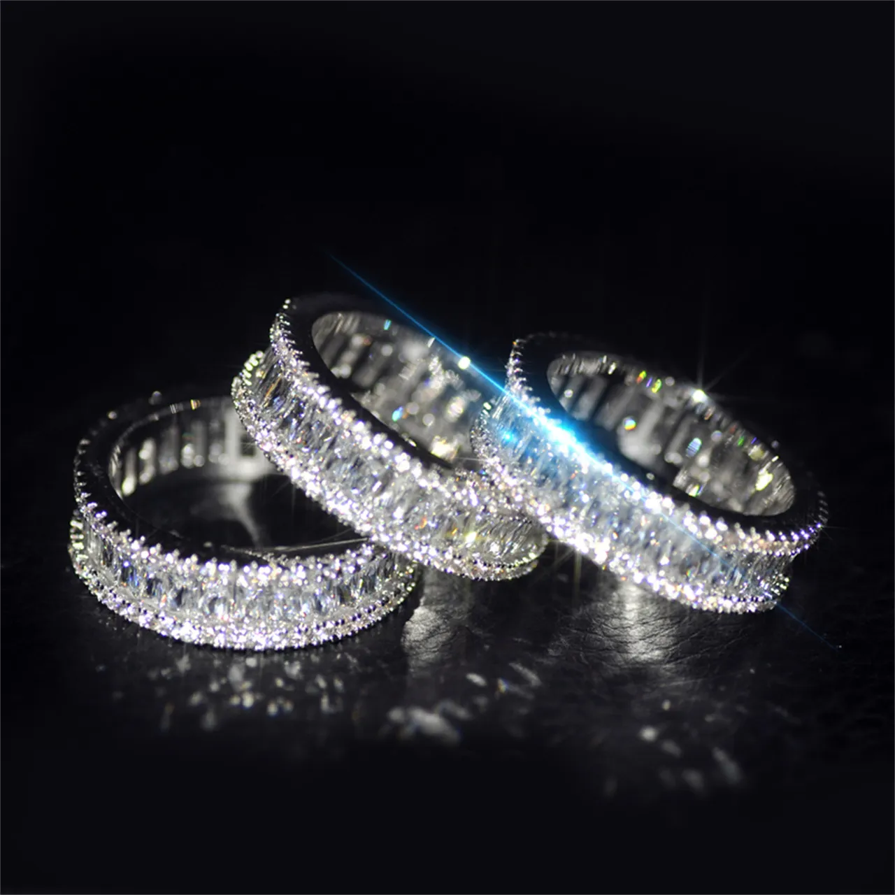 Plein de diamants anneaux 5A Qualité Extravagant Love Ring Or Argent Rose En Acier Inoxydable Laiton Lettre Diamant Anneaux Femmes Hommes Mariage Bijoux Bracelets