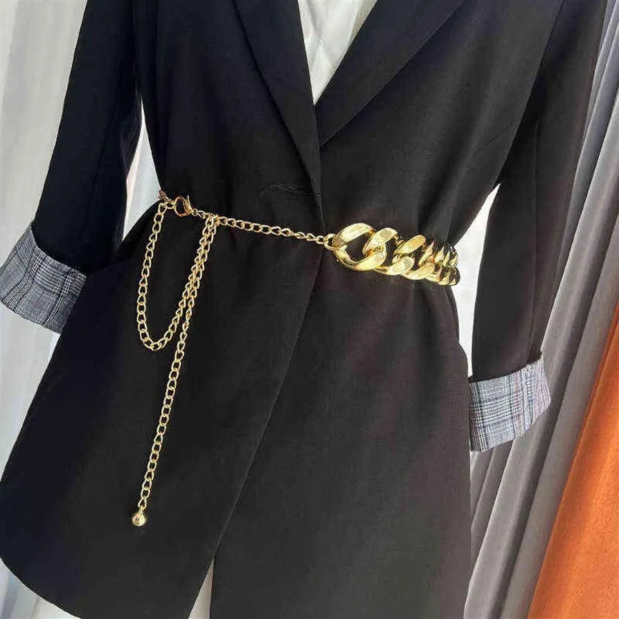 Gold Chain Belt for Women - Fashionable Metal Waist Chain 