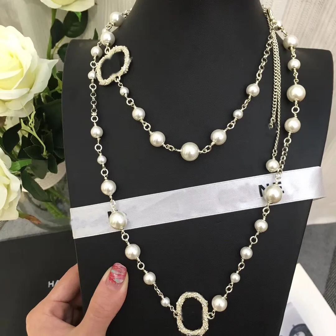 Mode lång pärlhalsband kedja för kvinnor fest bröllopälskare gåva brud halsband designer smycken med flanellväska
