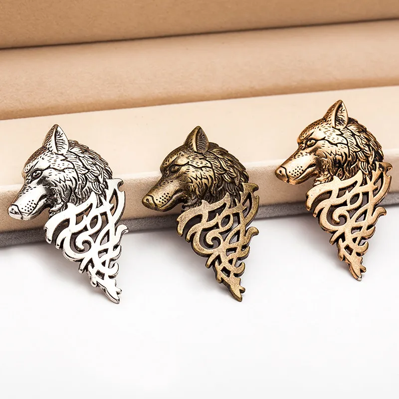 Retro Europe Wolf Head Badge Brooch Pin Pin Men Men Women Rusm