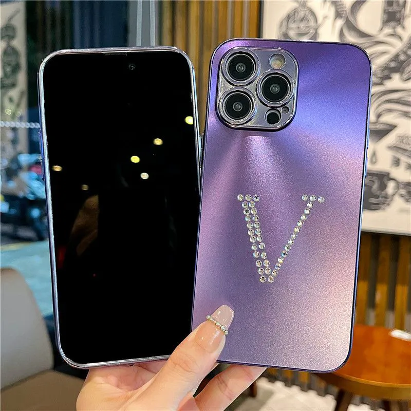 Capas de telefone celular Diamond Designer IPhone Case Roxo Gold Phonecase para IPhone 15 14 Plus 15 14pro 15 14promax 13pro 12 promax 12pro Xs Xr Antifouling Phone Cover 639J