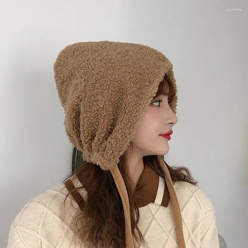 Berets Lamb Cashmere Amermuffs Hat الإناث الخريف والشتاء الكوري بالإضافة إلى القبعات الكثيفة الدافئة السميكة الدافئة.