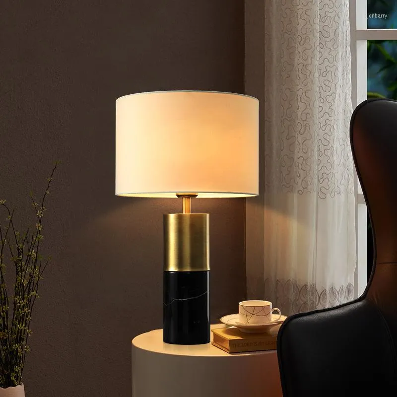 Masa lambaları Postmodern All-Conpper LED El Yatak Başı Lambası İskandinav Yatak Odası Çalışma Ofisi Yaratıcı Dekoratif