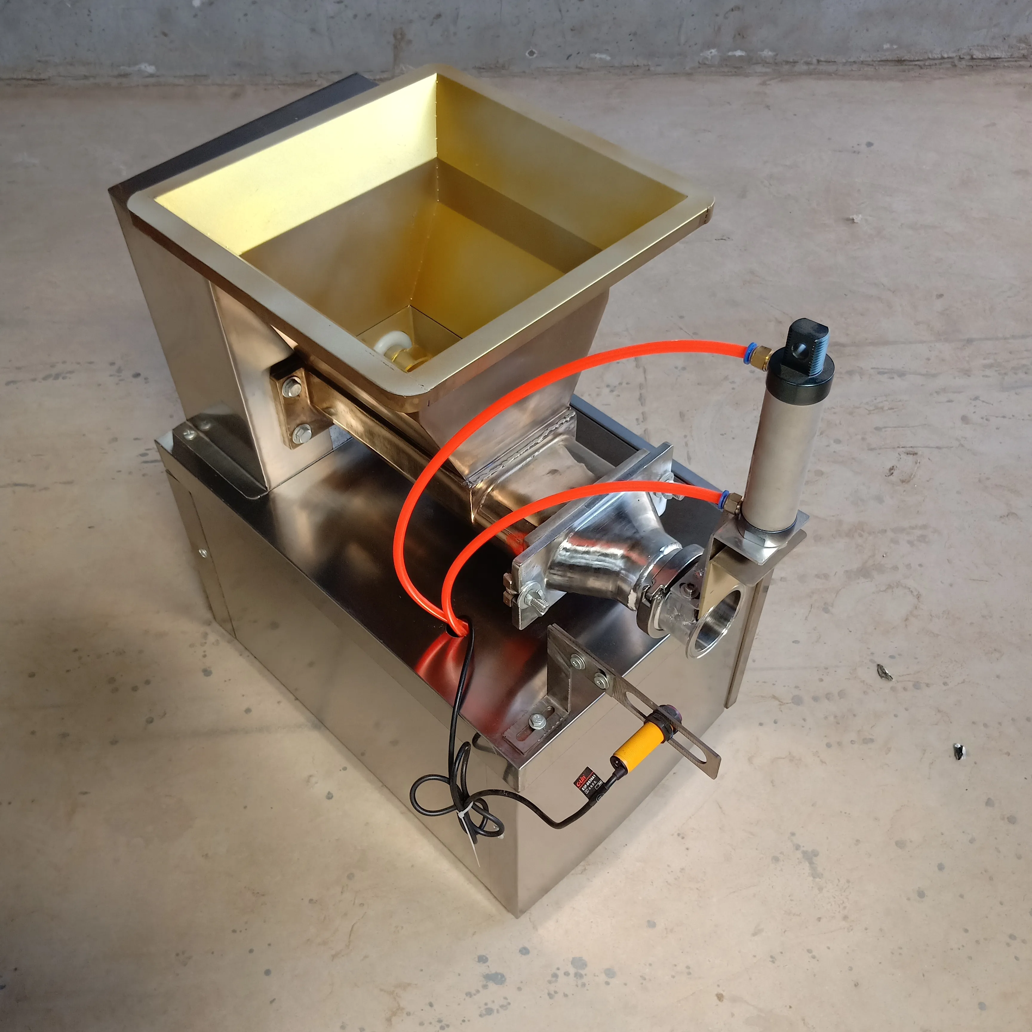 Stainless Steel Bread Dough Divider And Extruder Chicken Cutting Machine Price From Bkeigh