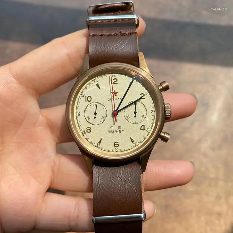손목 시계 브론즈 1963 시계 40mm 레트로 매뉴얼 기계식 사파이어 미러 크로노 그래프 항공 비행 손목 시계 남자 터프 가이 클럭