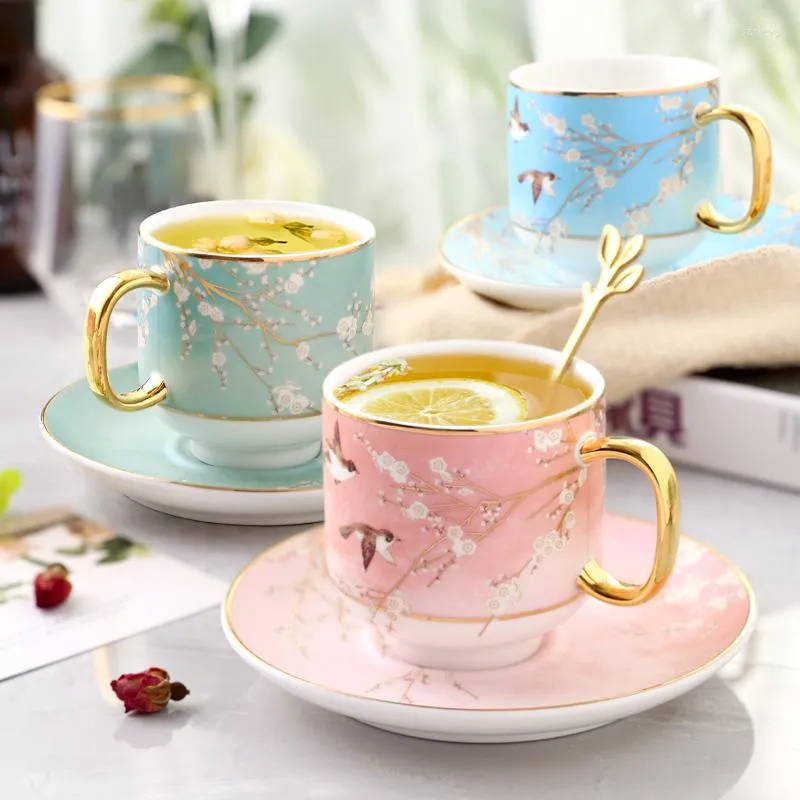 Tazze di piattini colorati di lusso tazza tazza in porcellana cinese set creativo creativo tradizionale taza vintage desayuno bevande domestiche ei50bd