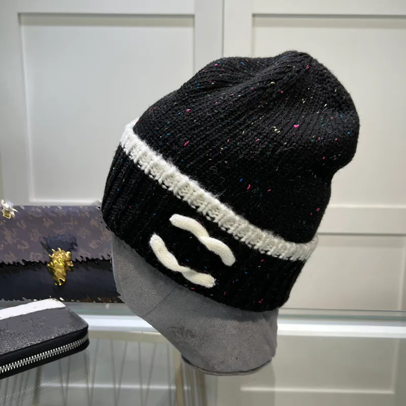 مصمم فاخر بيني بونيت قبعة الشتاء القبعات الكلاسيكية المحبوكة ناعمة ومريحة للرجال والنساء الرياضة في الهواء الطلق لطيفة جدا