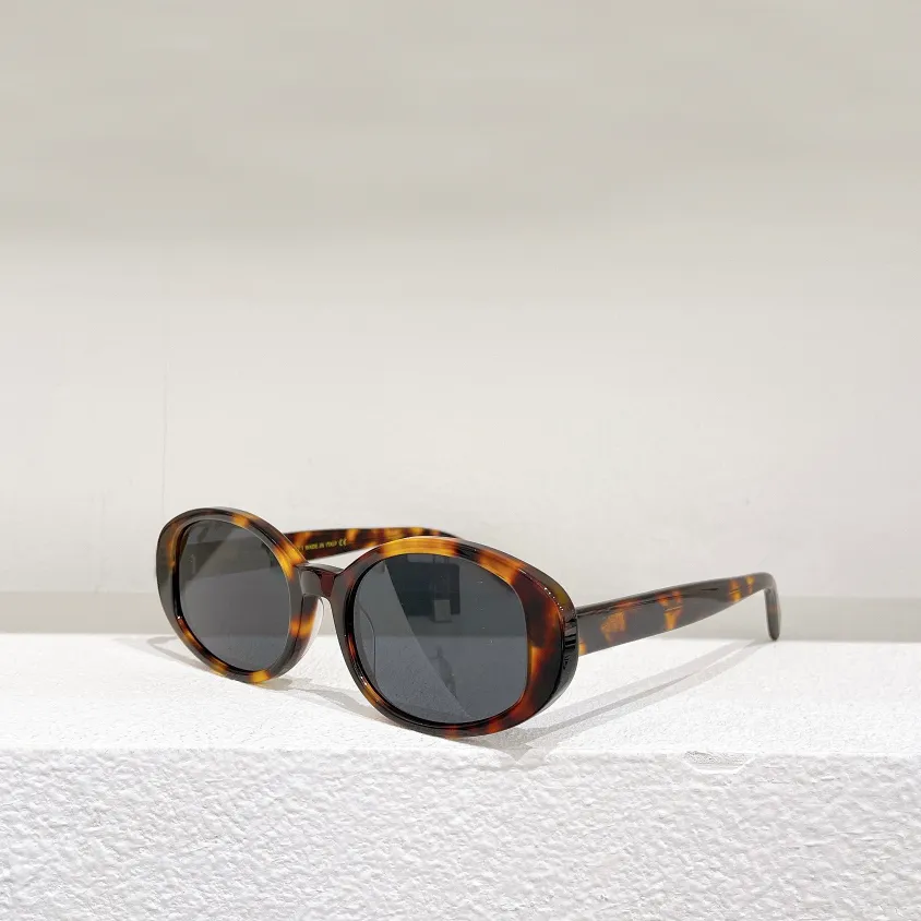 Oval solglasögon för kvinnor 40212 Mini Brown Havana Frame Grey Lens Summer Sunnies Shades UV400 Eyewear With Box