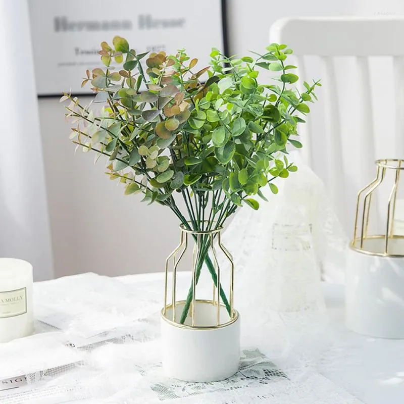 Decoratieve bloemen kunstmatige plastic planten bladeren 7 vorken groene eucalyptus tak voor tuin vaas huis kerstbruid decoratie nep