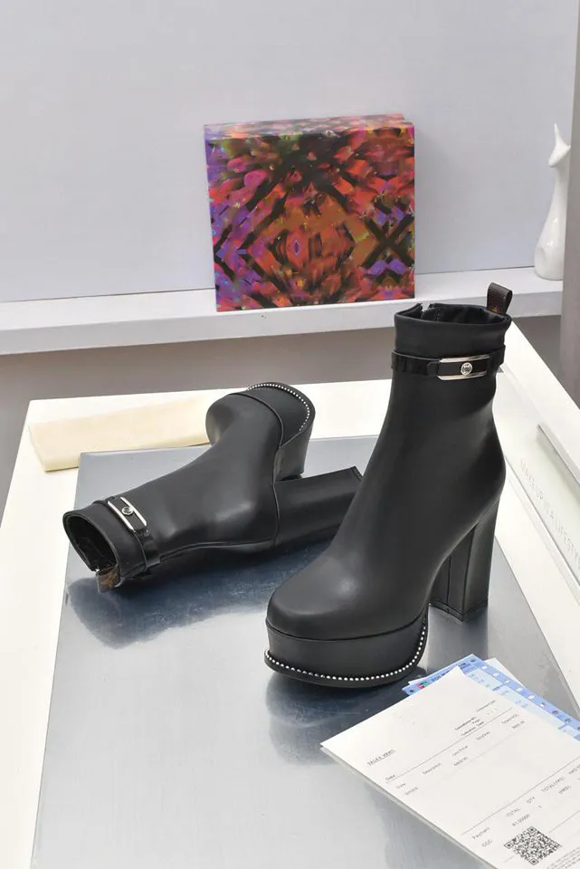 Luxo After Broad Platform Boots Torno