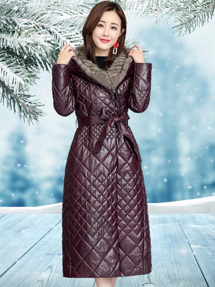 Giacca a vento da donna invernale in pelle da donna Cappotto di pelliccia caldo Giacca con cappuccio naturale Moda femminile Parka di pelle di pecora spessa Capispalla lunga