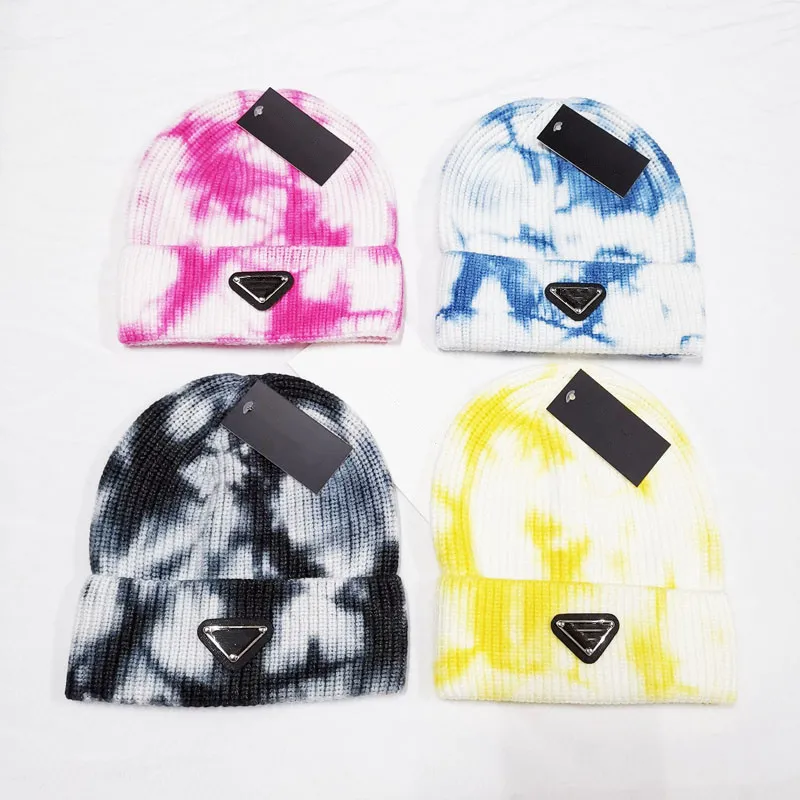 Triangle Mark Tie-Dyed Bonnet en laine Femme Automne et hiver Protection des oreilles chaudes Blooming Chapeaux tricotés Homme Bonnet coréen Bonnet Hip Hop Melon Peel Casquettes de propriétaire chinois