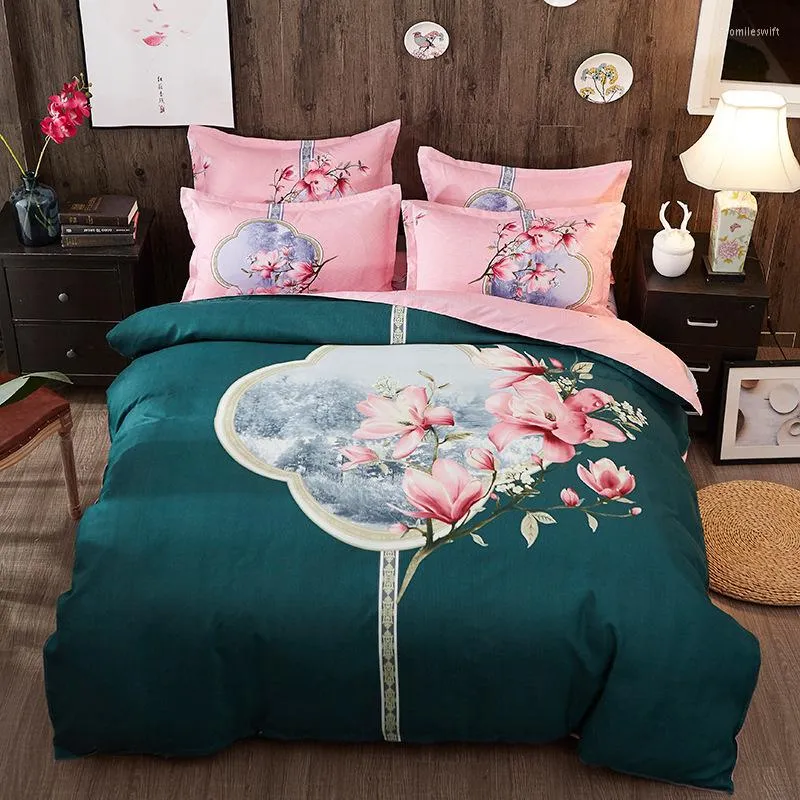 Sängkläder sätter europeiska utsmyckade mönster blommor lakan täcke täcke kudde set set tjock geometrisk rand barn vuxen