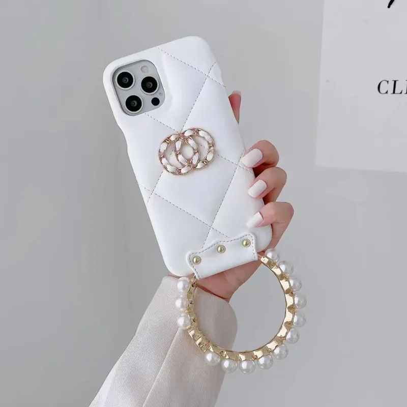 Nouveaux étuis de téléphone portable Pearl Designer pour iPhone 14 Pro Max Shells 11 12 13 13pro 13promax Case Lettres Shell Bracelet Bandoulière 22111811F