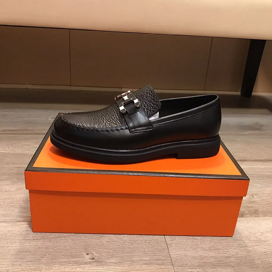 Mentlemen Business Geatic Leather Flats Marchage Muis de limaison d￩contract￩e Men de mariage Brand de f￪te de cr￩ateur de chaussures Taille 38-45 MKLJL000001