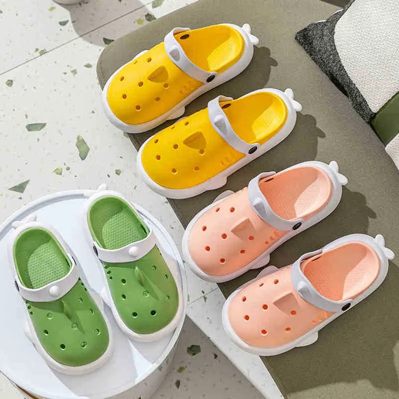 Fashion Shark Shape Slippers For Girl Women Summer Beach Outdoor Cartoon Cute Flat Bottom Toe Slippers Kids Sandals J220716