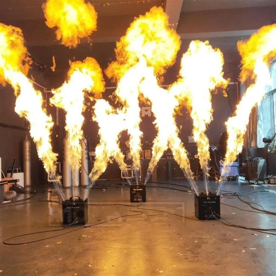 3 hoofden Fire Machine Triple Flame Thrower DMX Control Spray 3M voor bruiloftsfeest Stage Disco Effects285W